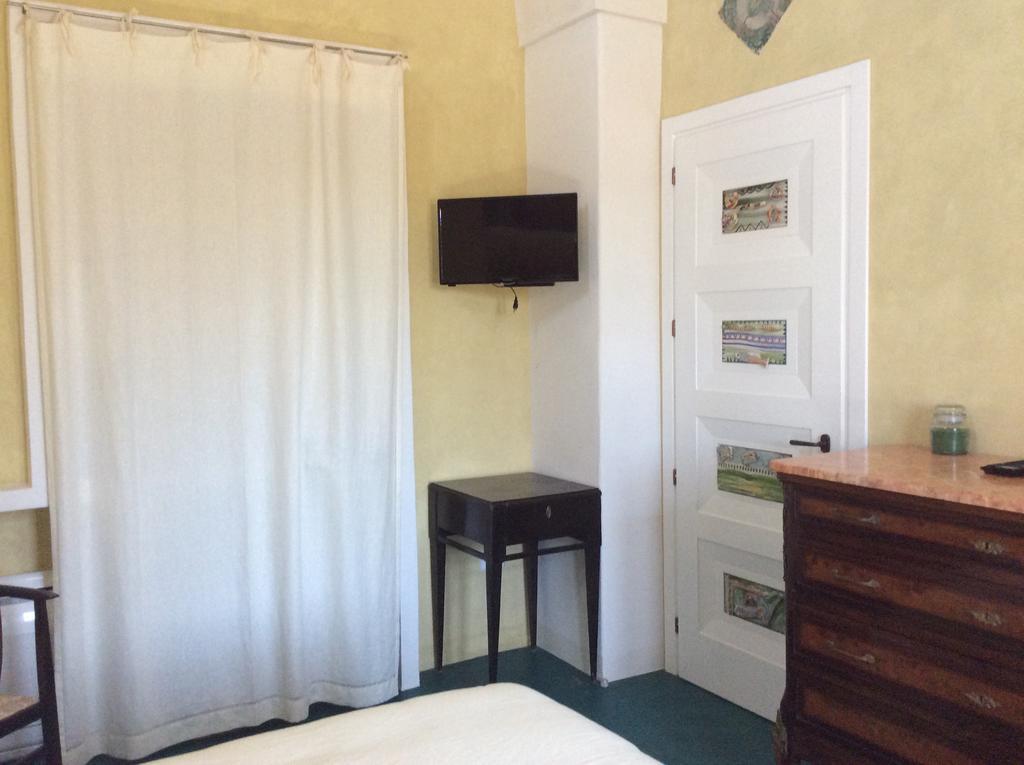 Le Maioliche Hotel Scauri  Exterior photo